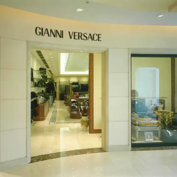 GIANNI VERSACE（アクロス）